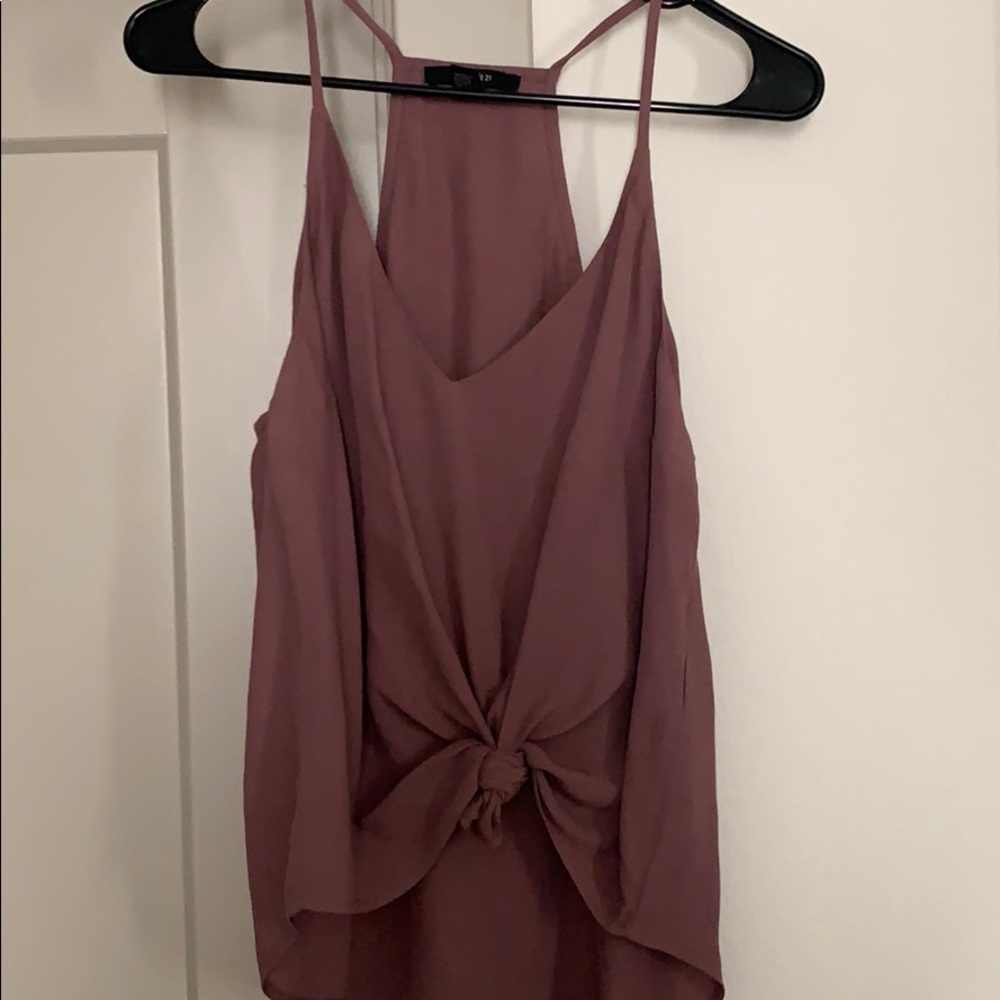 Front knot tank